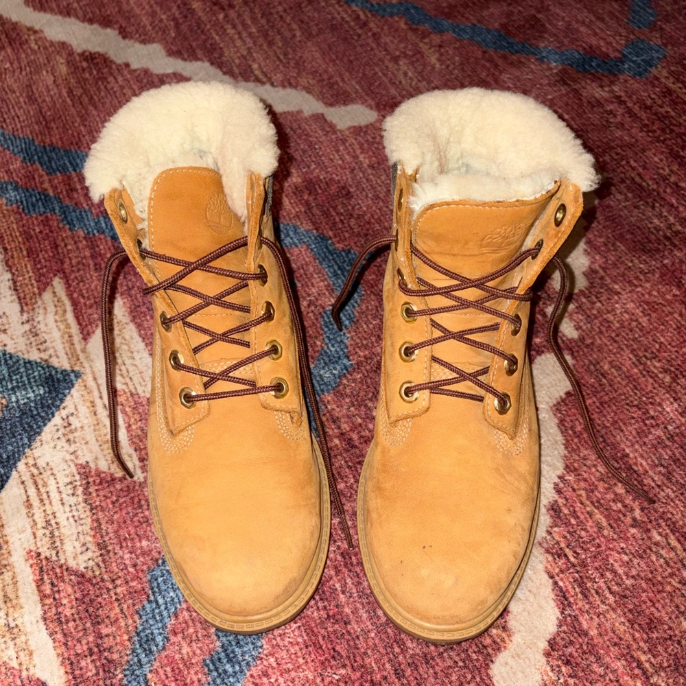 Timberland Women's Tan Boots with Cream Lining